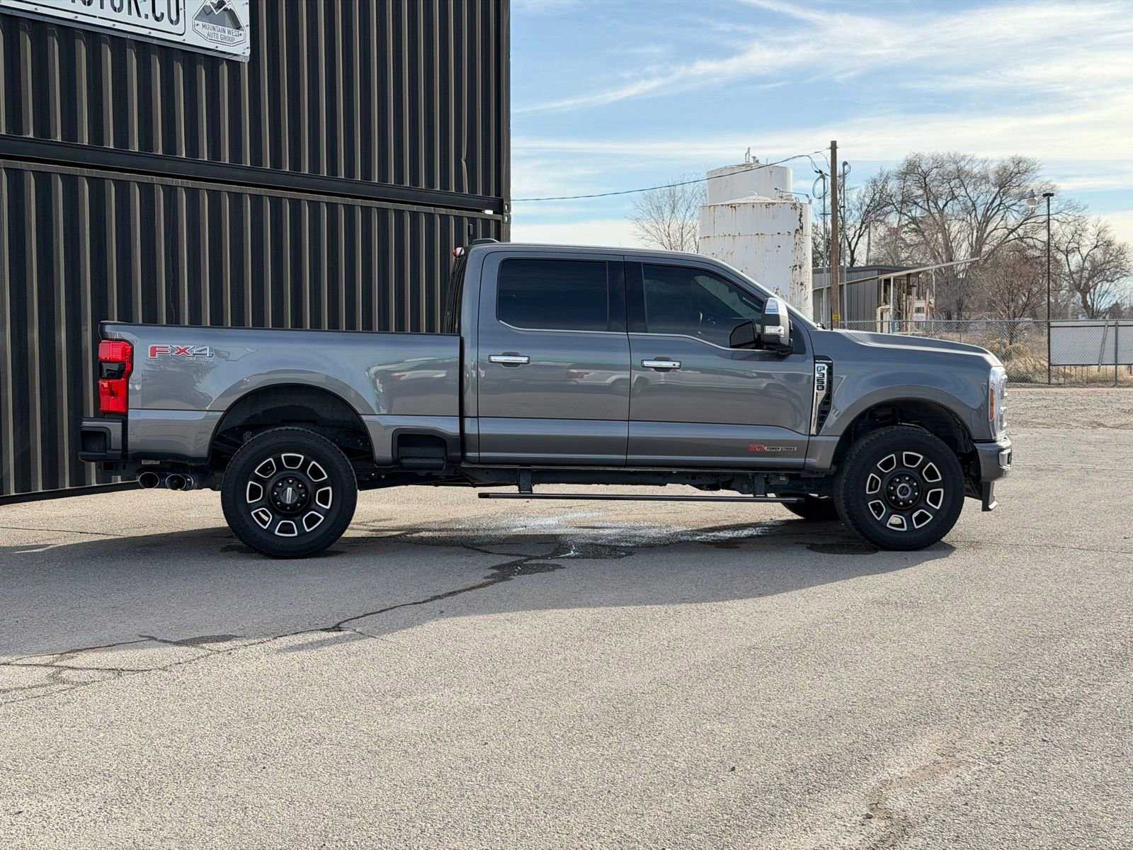 Used 2024 Ford F350 Platinum w/ FX4 Off-Road Package AWD/4WD image 6