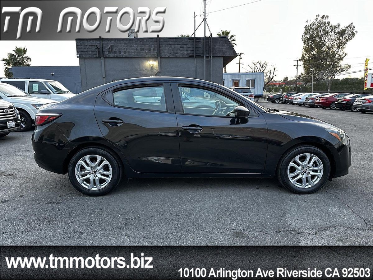 Used 2016 Scion iA image 18