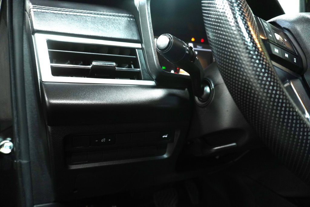 Used 2024 Mitsubishi Outlander SE AWD/4WD image 23