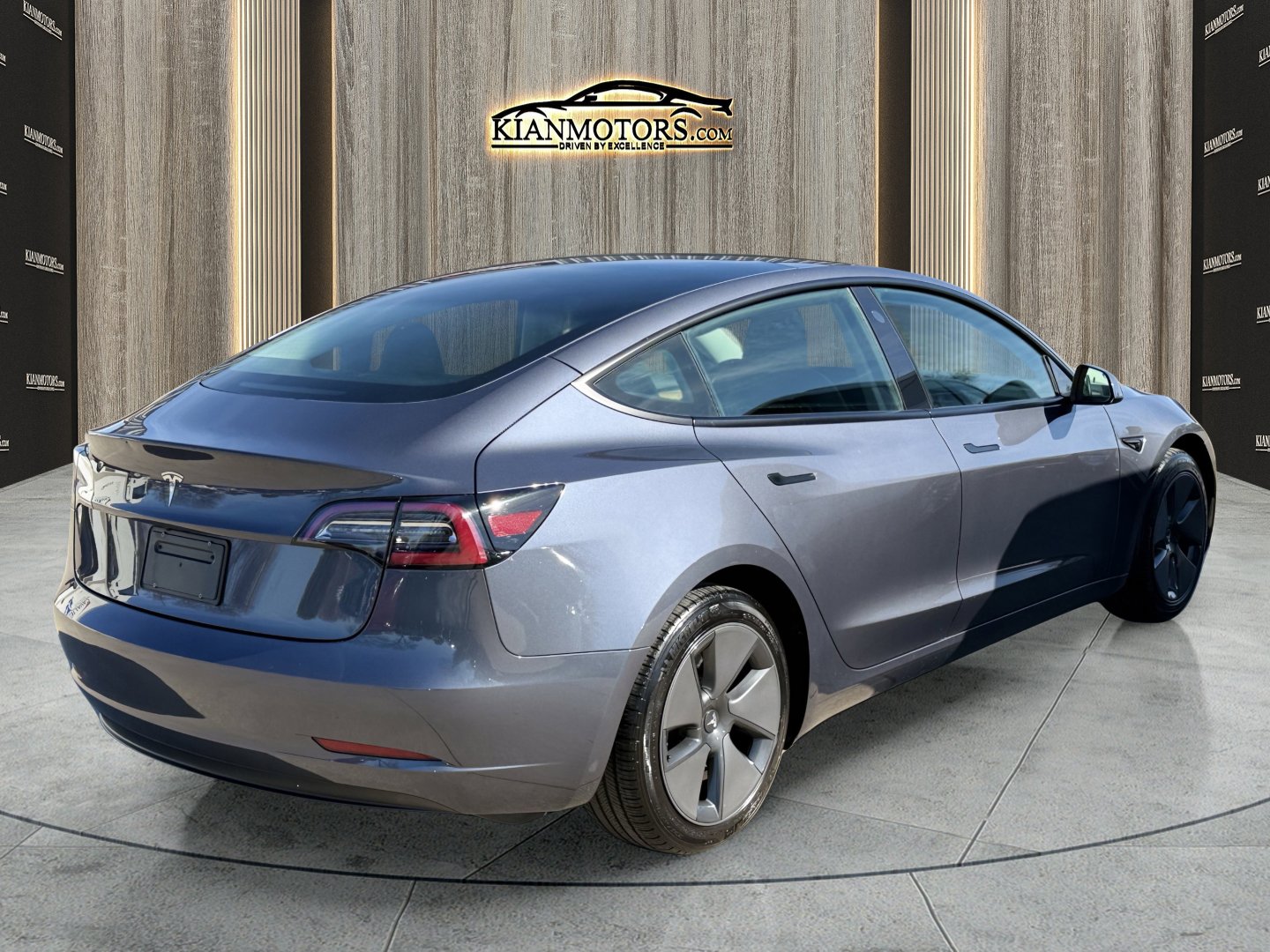 Used 2023 Tesla Model 3 Standard Range image 8