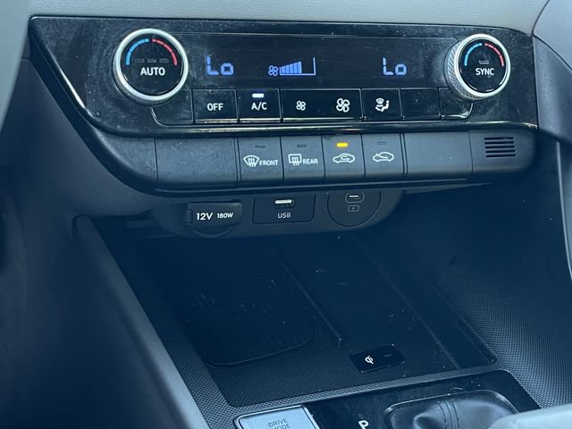 Used 2025 Hyundai Elantra Sport FWD image 18