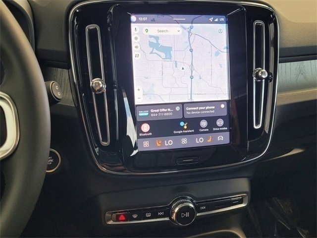 Certified 2026 Volvo XC40 B5 Core w/ Climate Package image 17