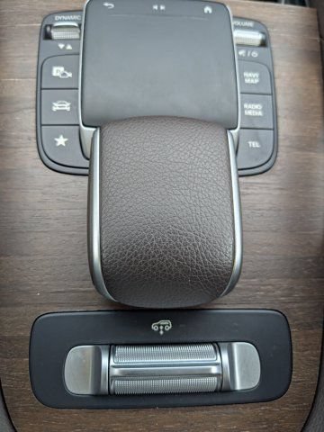 Used 2022 Mercedes-Benz GLS 450 4MATIC image 28