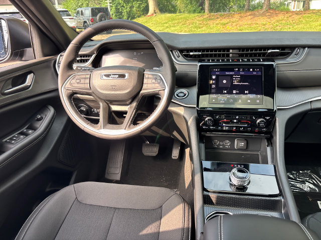 New 2026 Jeep Grand Cherokee Laredo X AWD/4WD image 11