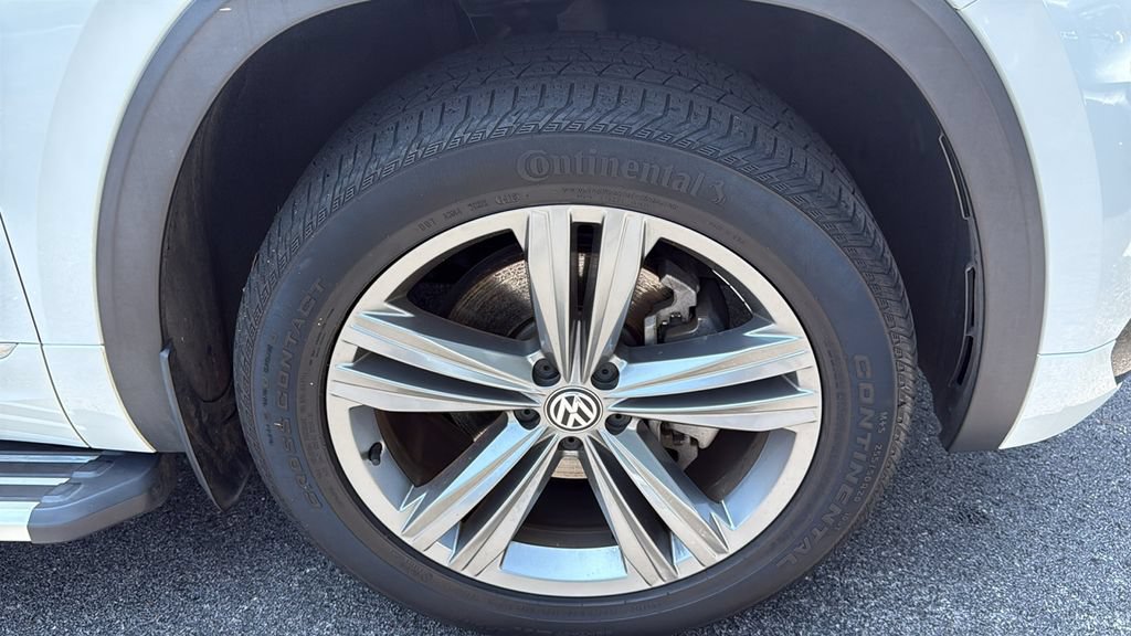 Used 2018 Volkswagen Atlas SEL w/ R-Line Package AWD/4WD image 9