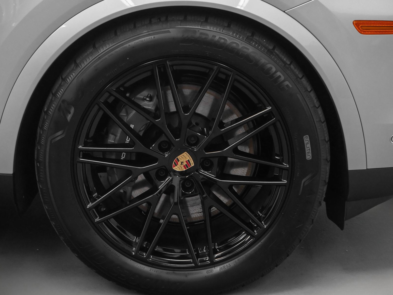 Used 2025 Porsche Cayenne Coupe image 15