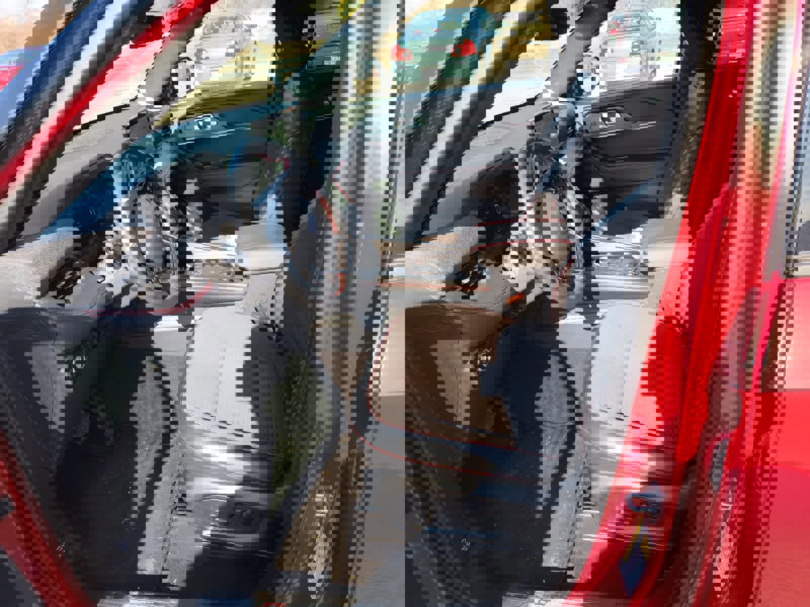 Used 2025 Ford Explorer ST-Line image 9