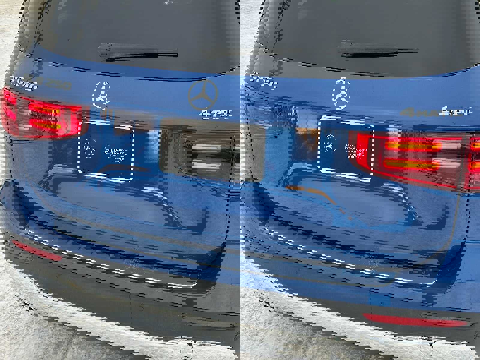 Used 2024 Mercedes-Benz GLB 250 4MATIC image 13