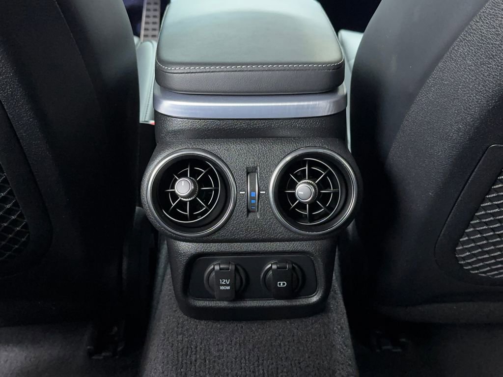 Used 2023 Kia Stinger GT2 image 23