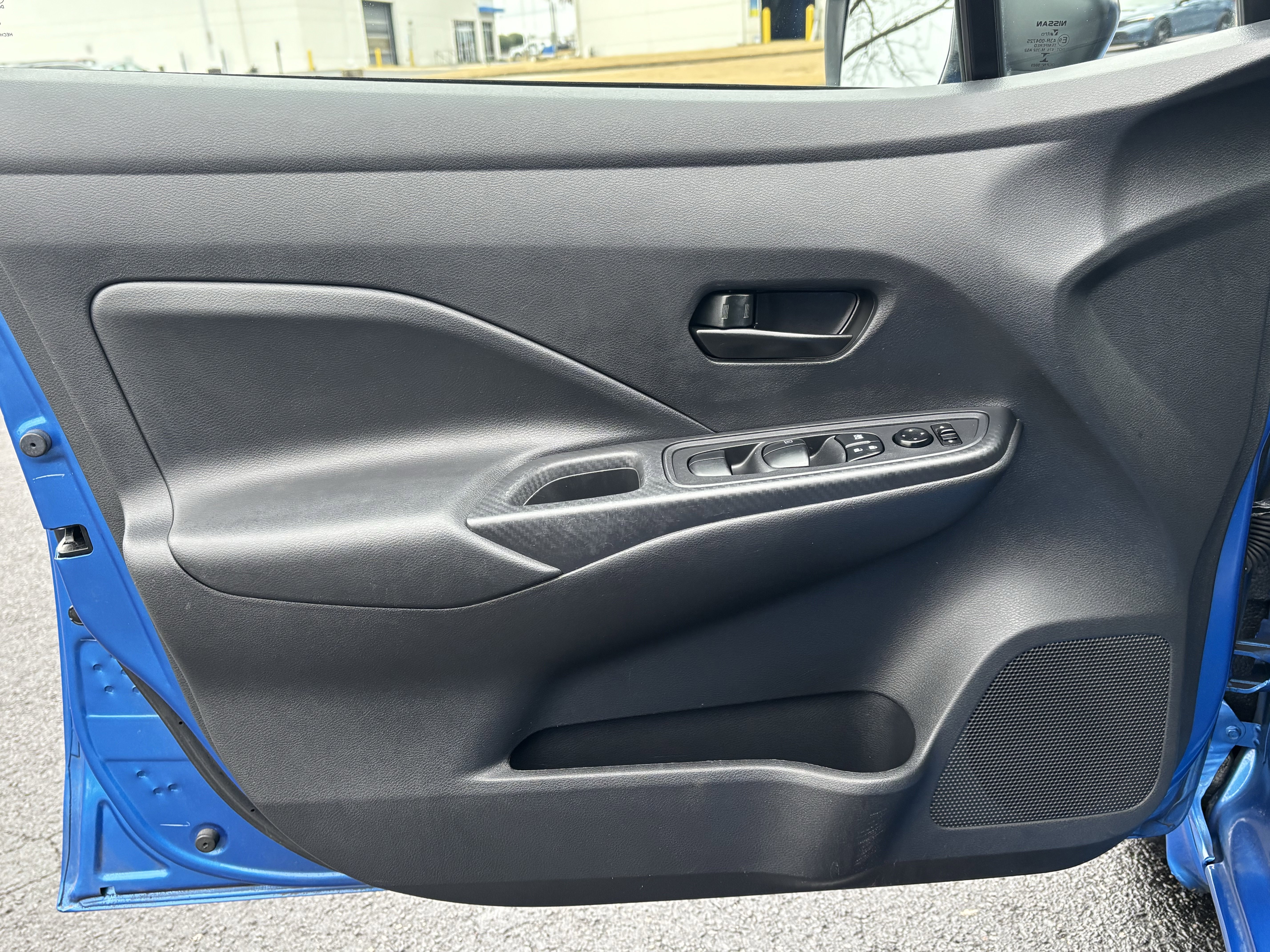 Used 2022 Nissan Versa S image 14