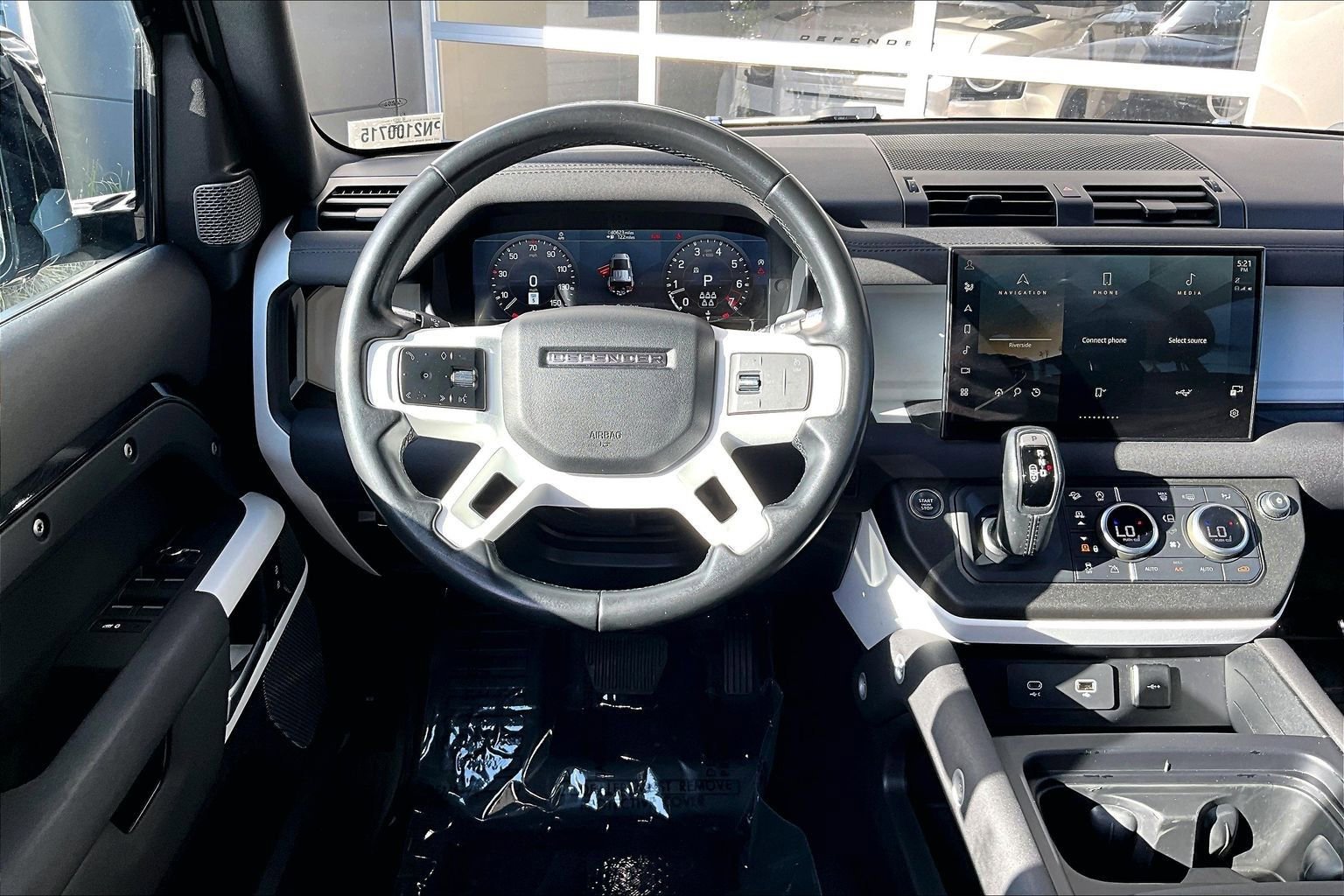 Certified 2022 Land Rover Defender 110 S AWD/4WD image 5