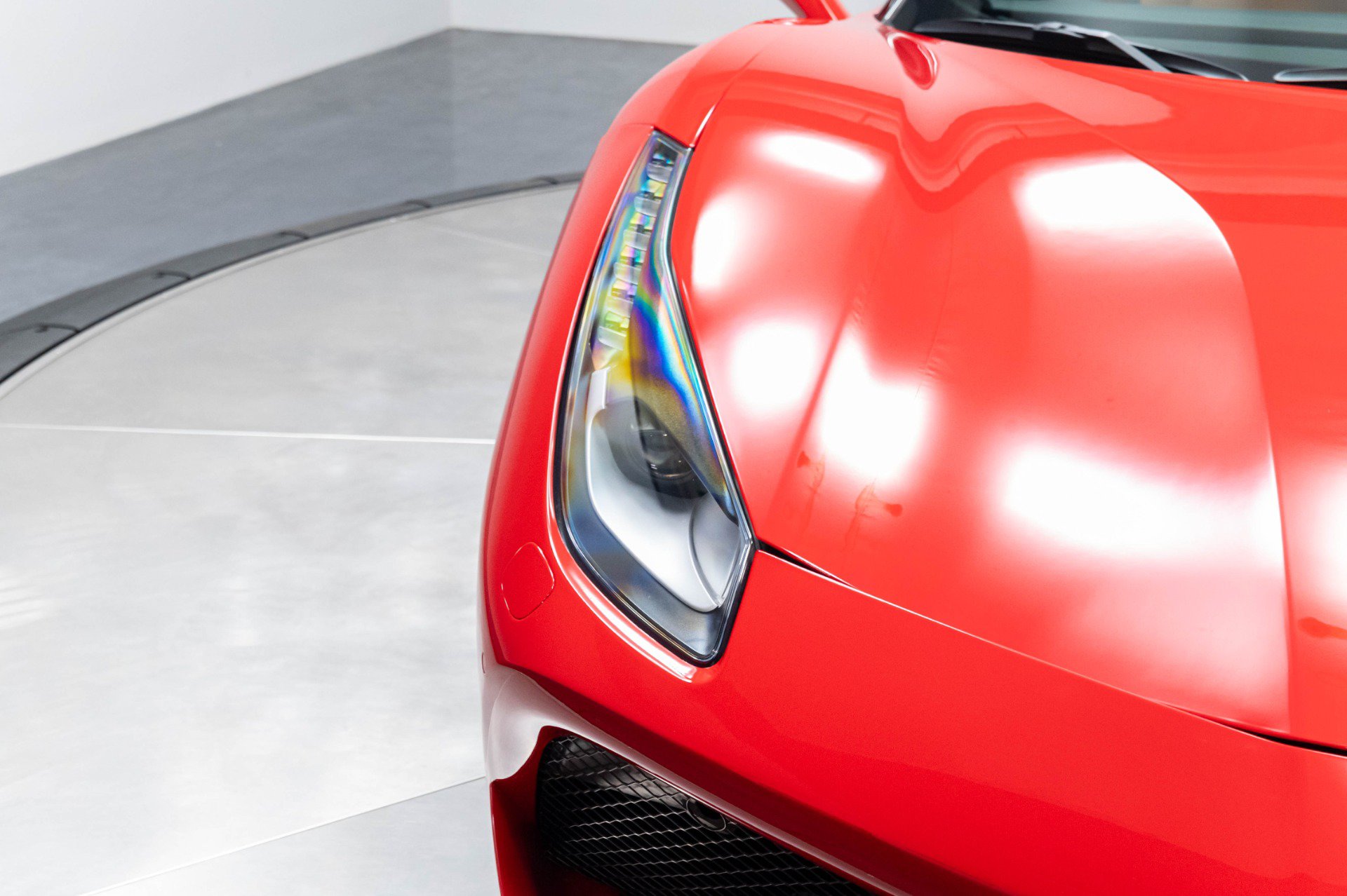 Used 2016 Ferrari 488 GTB RWD image 60