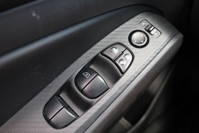 Certified 2025 Nissan Altima 2.5 SV FWD image 17