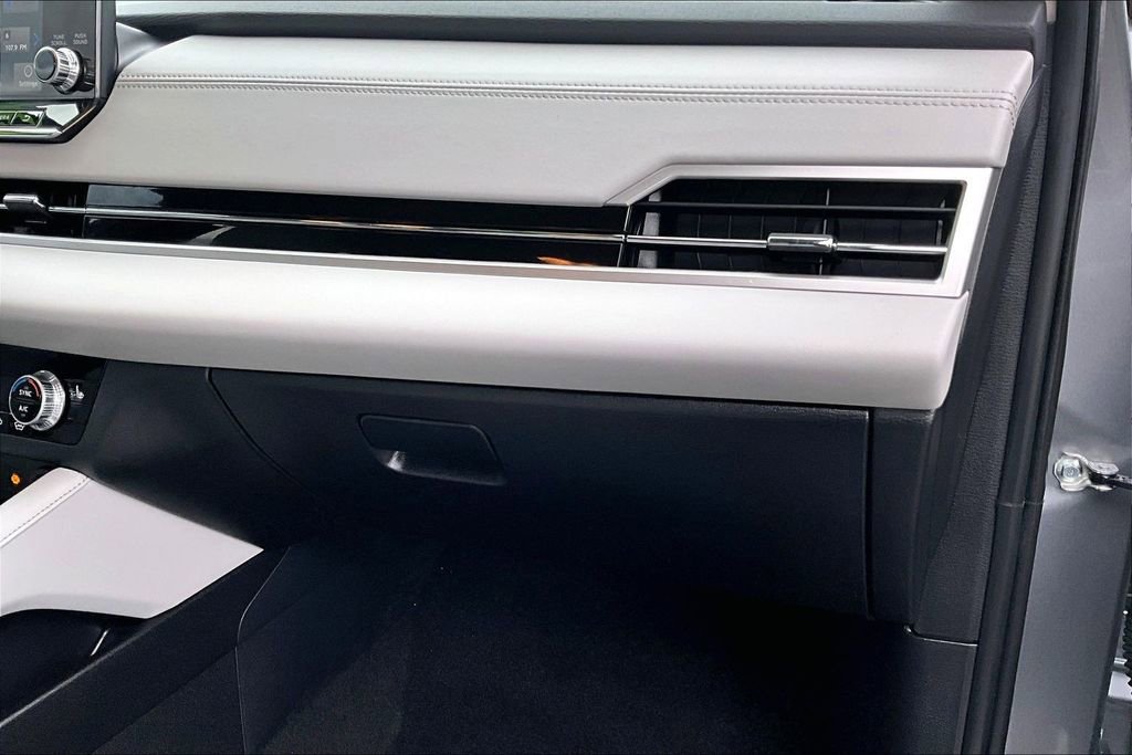 Used 2024 Mitsubishi Outlander SEL image 17