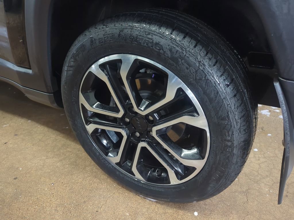 Used 2022 Jeep Compass Limited image 13