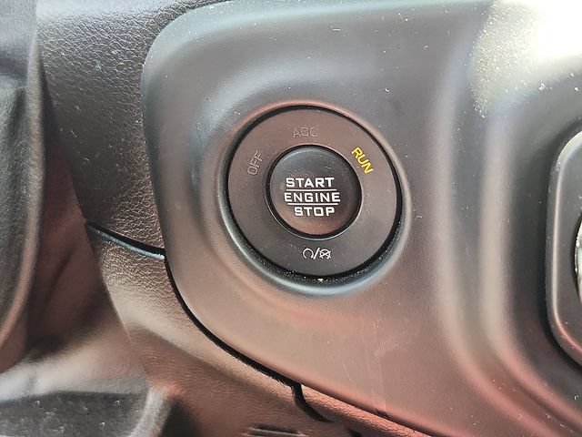 Used 2020 Jeep Wrangler Sport AWD/4WD image 19
