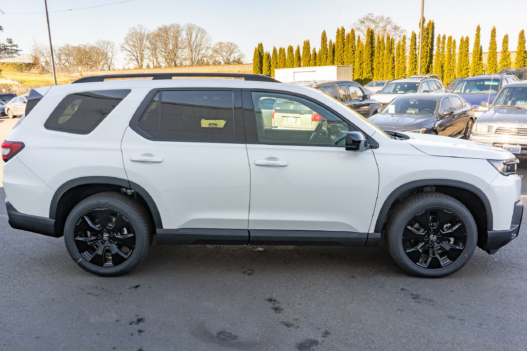 New 2026 Honda Pilot Black Edition image 5