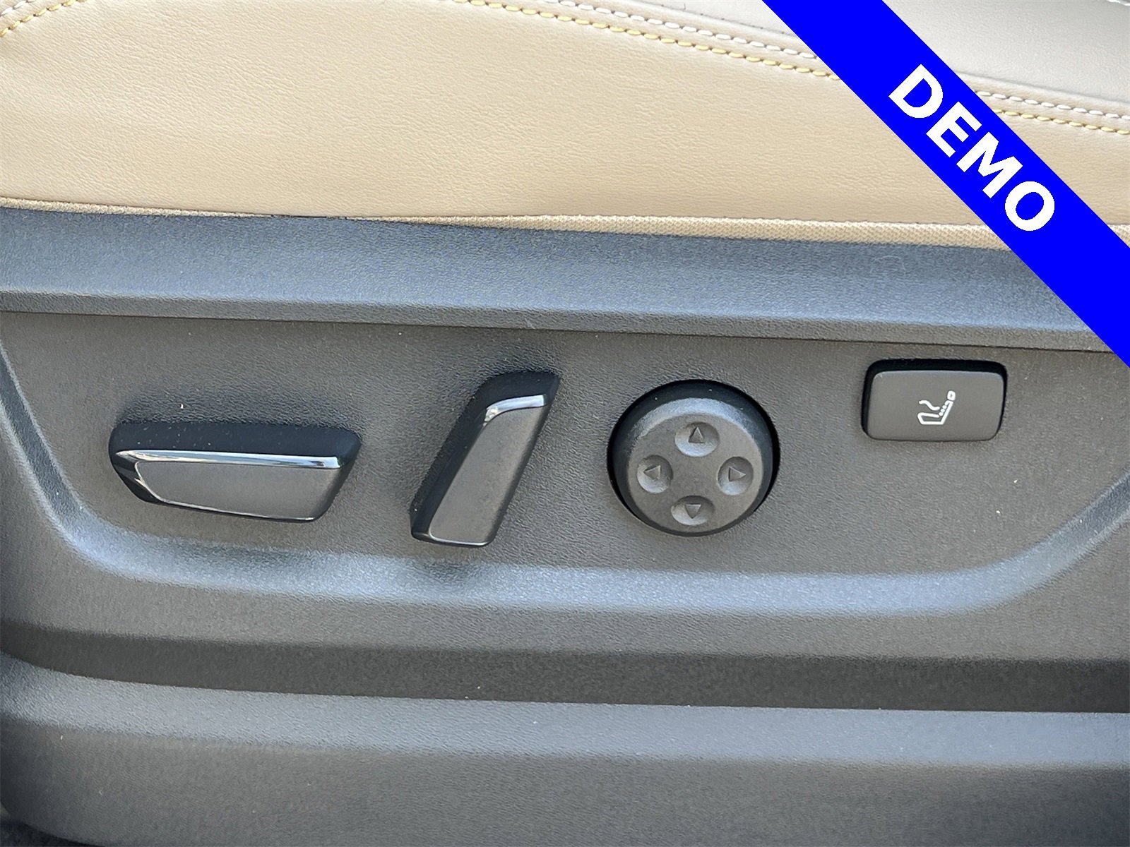 New 2025 Nissan Armada Platinum Reserve image 24