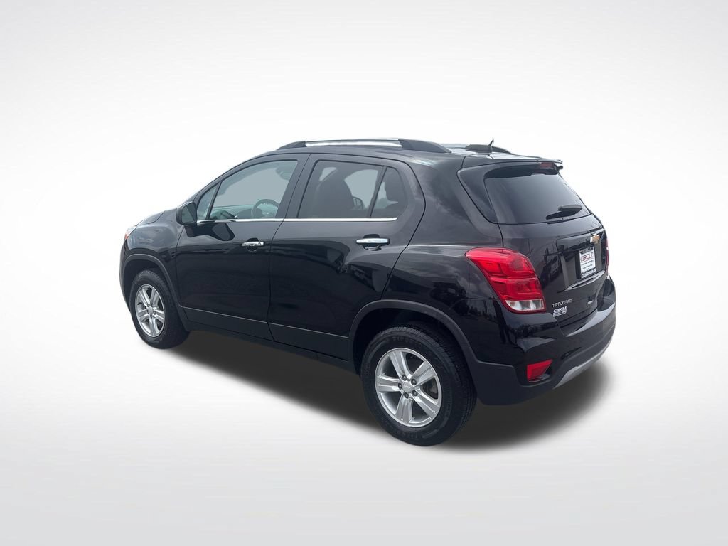 Used 2020 Chevrolet Trax LT w/ LT Convenience Package AWD/4WD image 4