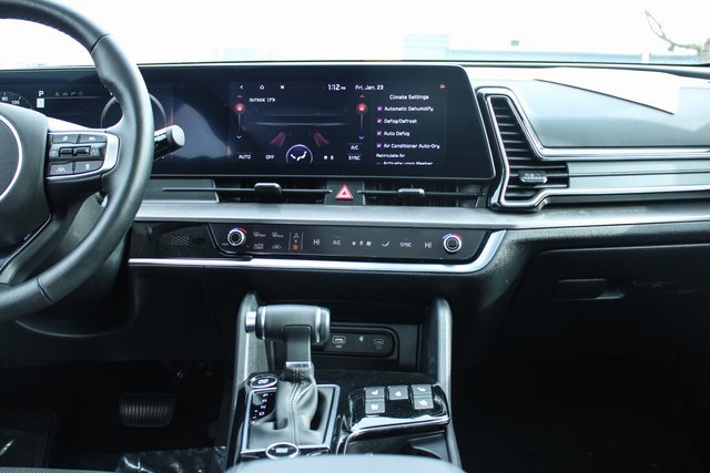 Used 2025 Kia Sportage SX image 18