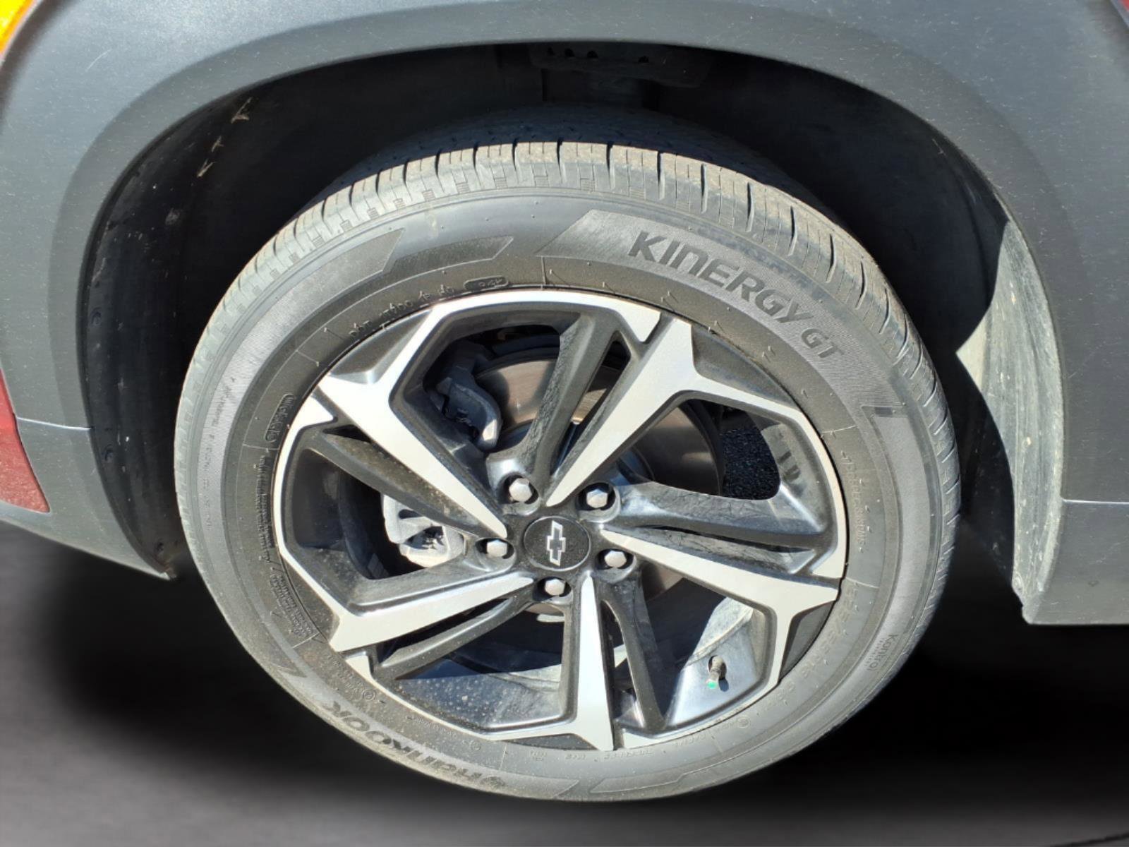 Used 2022 Chevrolet TrailBlazer RS w/ Technology Package image 9