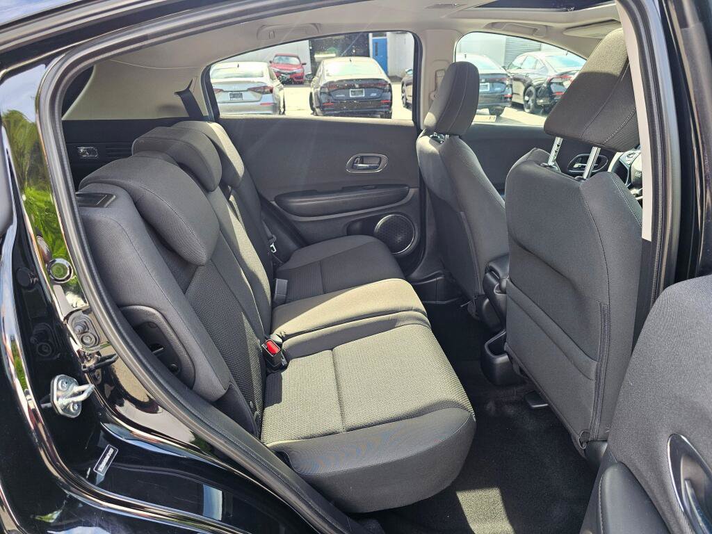 Used 2019 Honda HR-V EX image 12