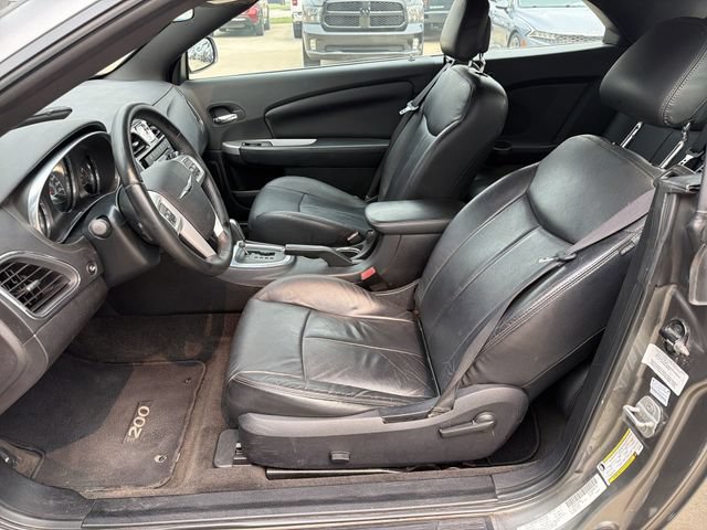 Used 2012 Chrysler 200 Touring FWD image 13