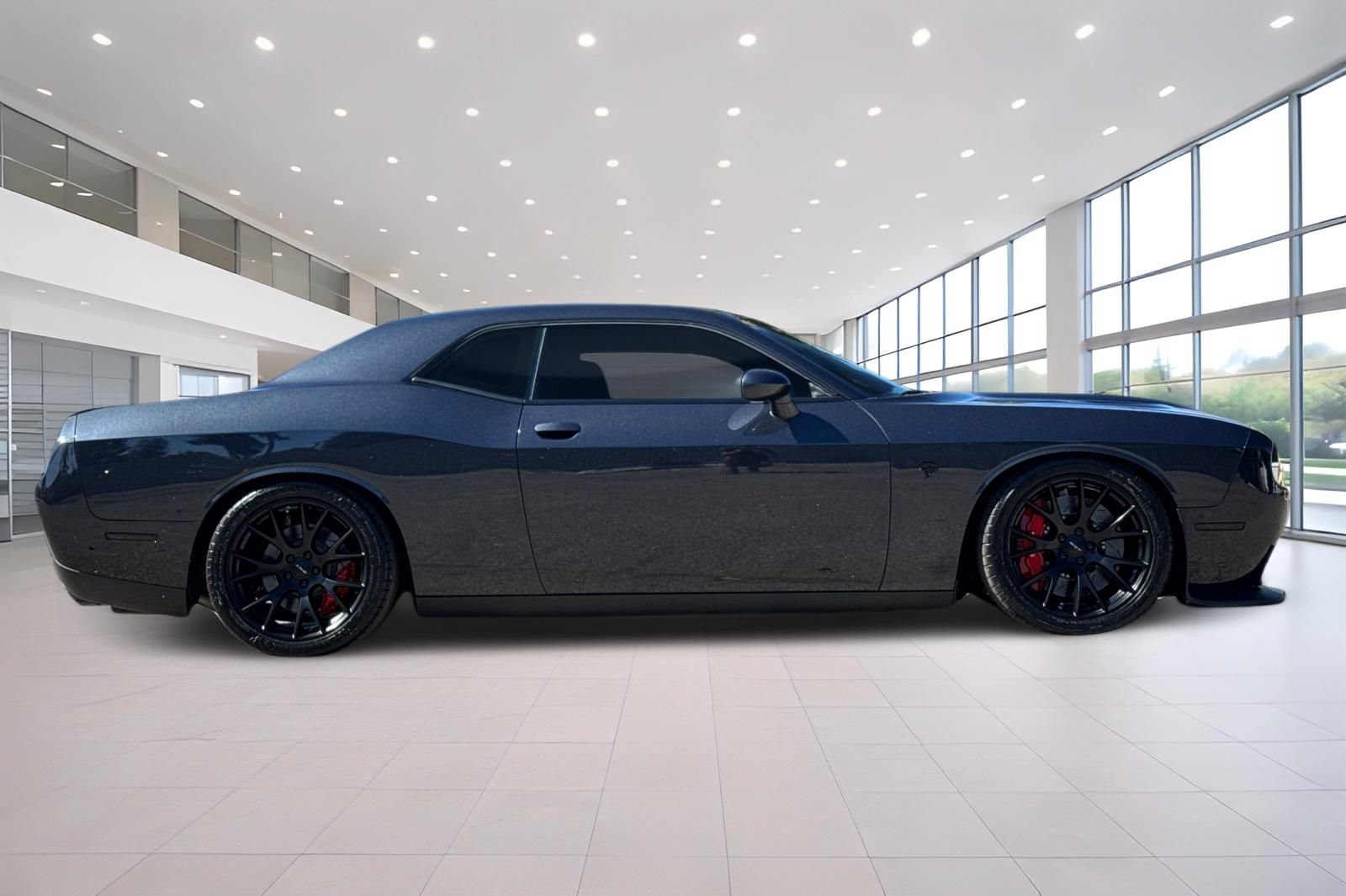 Used 2016 Dodge Challenger SRT Hellcat RWD image 3