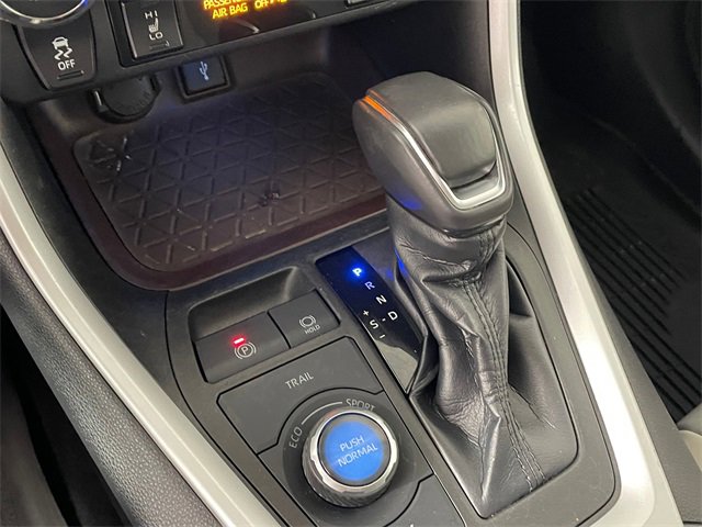 Used 2021 Toyota RAV4 Limited image 10