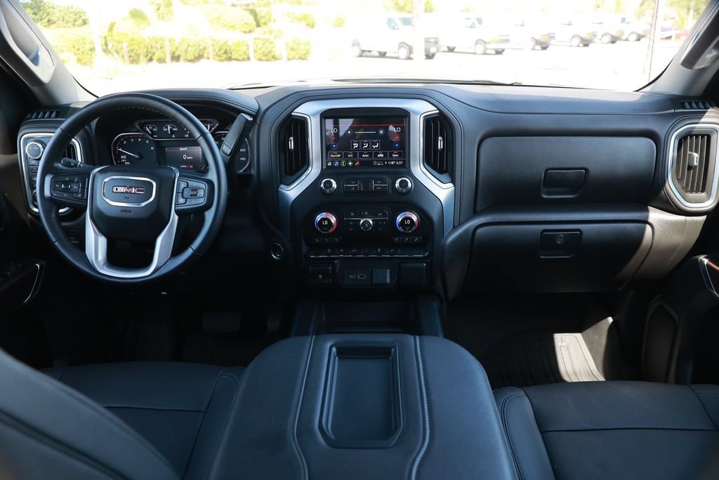 Used 2022 GMC Sierra 1500 SLT w/ SLT Premium Package AWD/4WD image 30