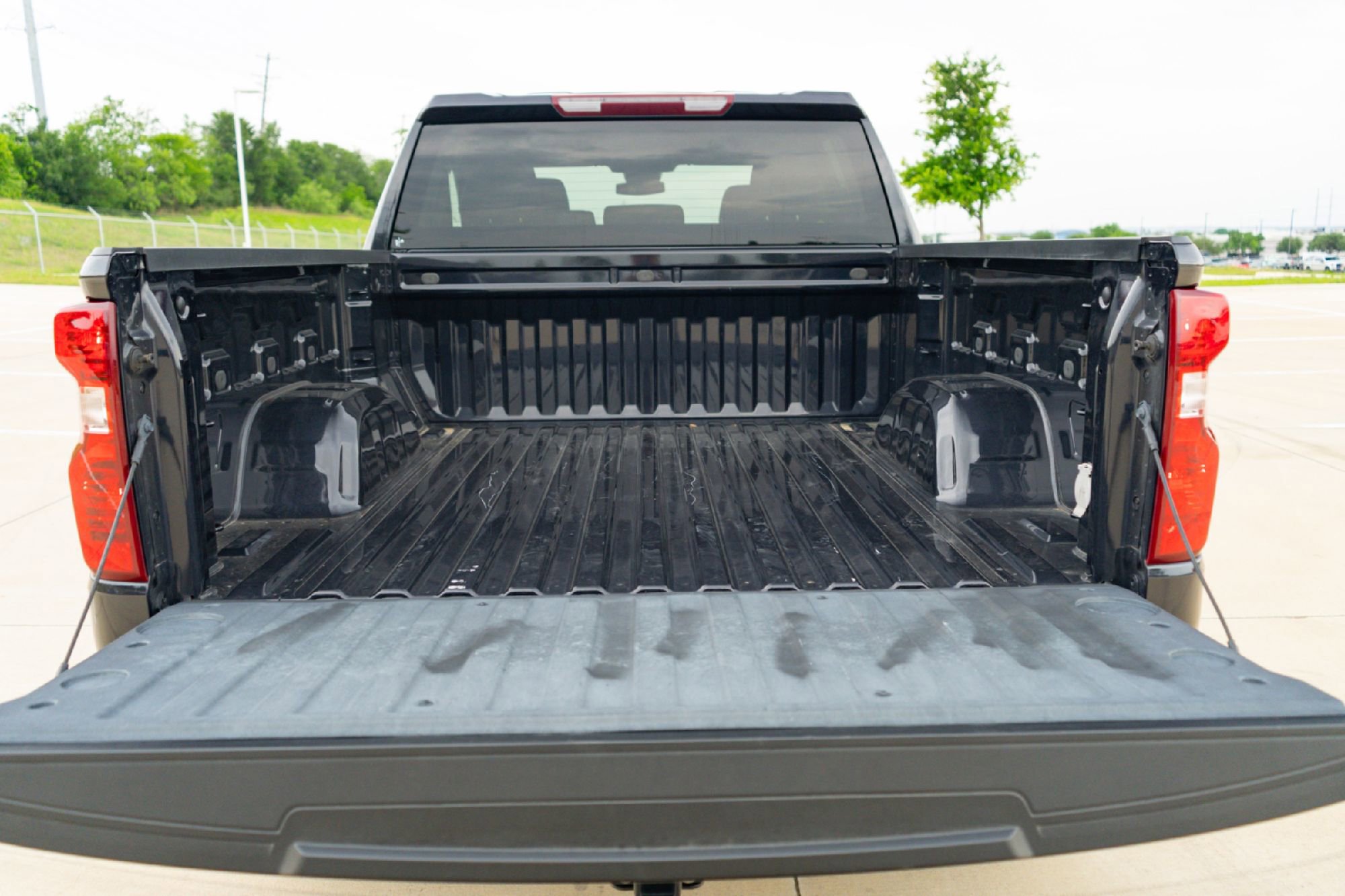 Used 2022 Chevrolet Silverado 1500 Custom image 25