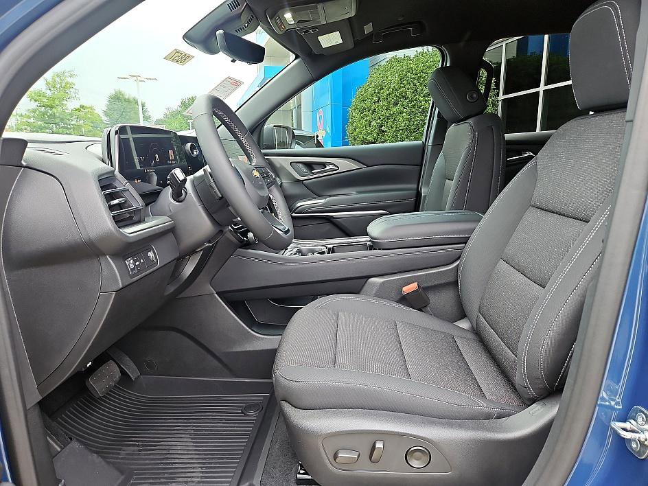 New 2026 Chevrolet Traverse LT w/ Driver Confidence Package image 9
