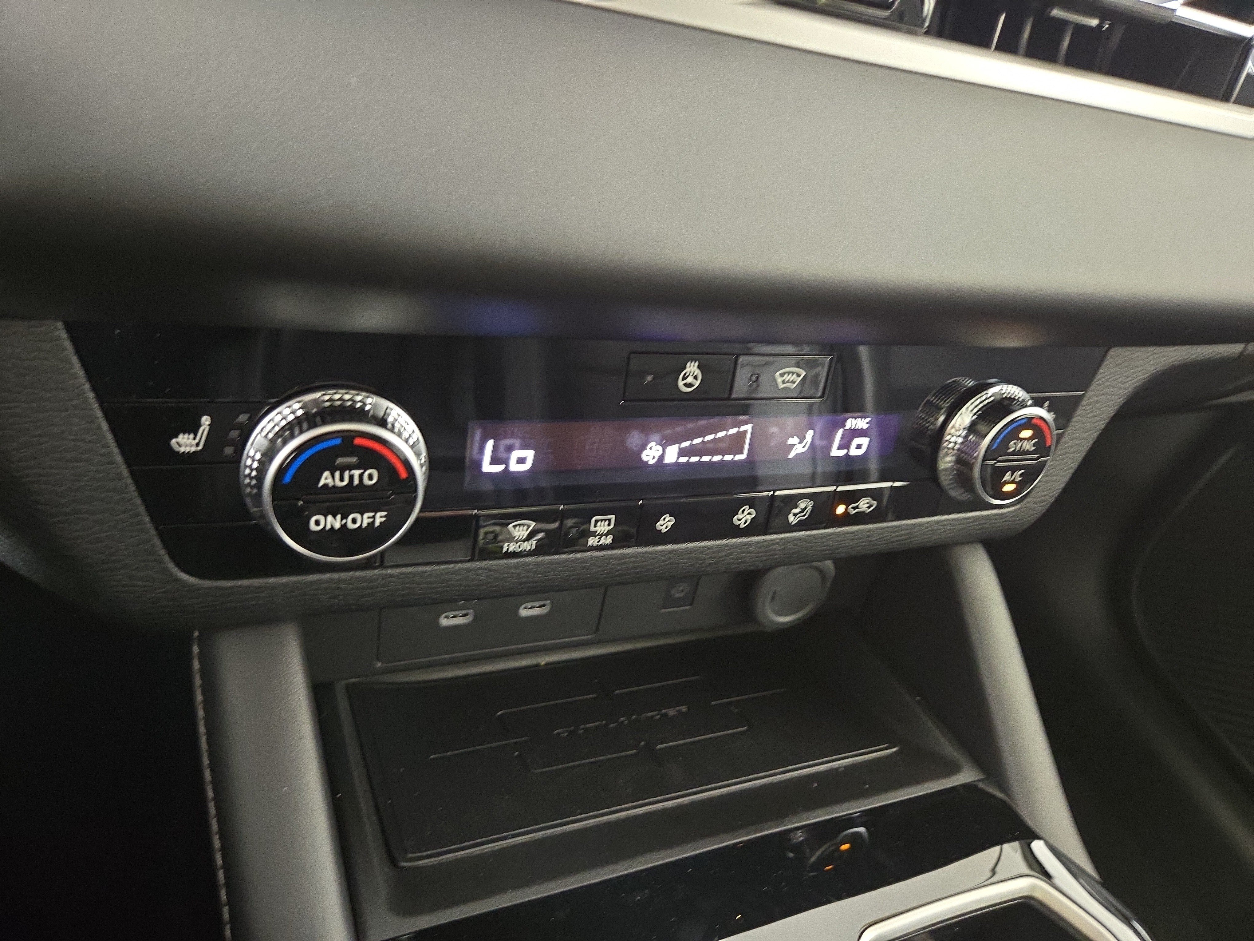 New 2026 Mitsubishi Outlander AWD image 27