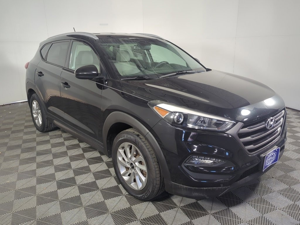 Used 2016 Hyundai Tucson SE w/ Option Group 02 image 2