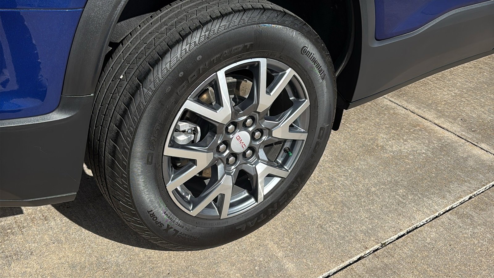 Used 2023 GMC Acadia SLT w/ Technology Package image 11