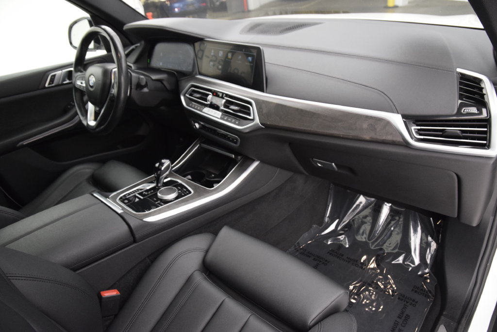Used 2022 BMW X5 xDrive40i w/ Parking Assistance Package AWD/4WD image 15