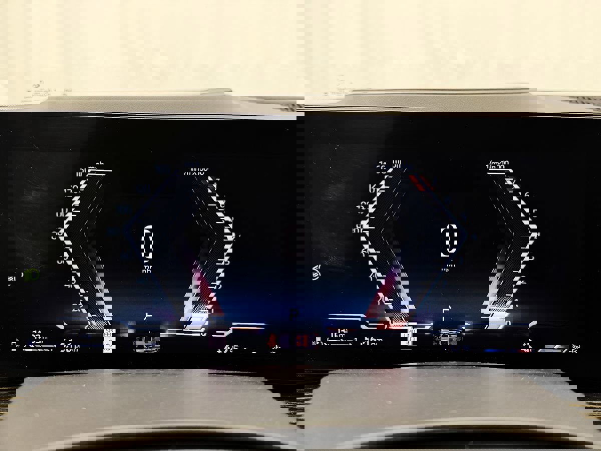 Used 2023 BMW X7 xDrive40i w/ Premium Package image 15