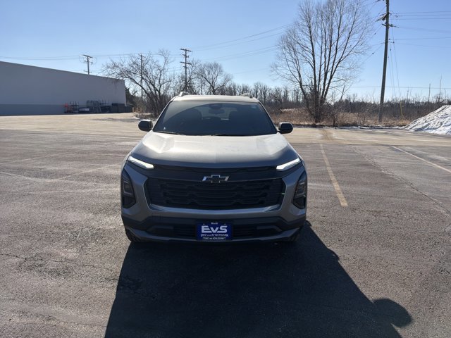 New 2026 Chevrolet Equinox LT image 2