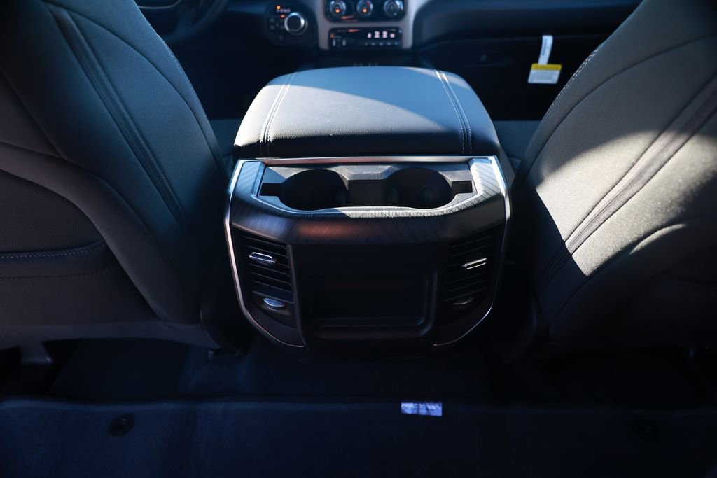 New 2026 RAM 1500 4x4 Crew Cab image 27