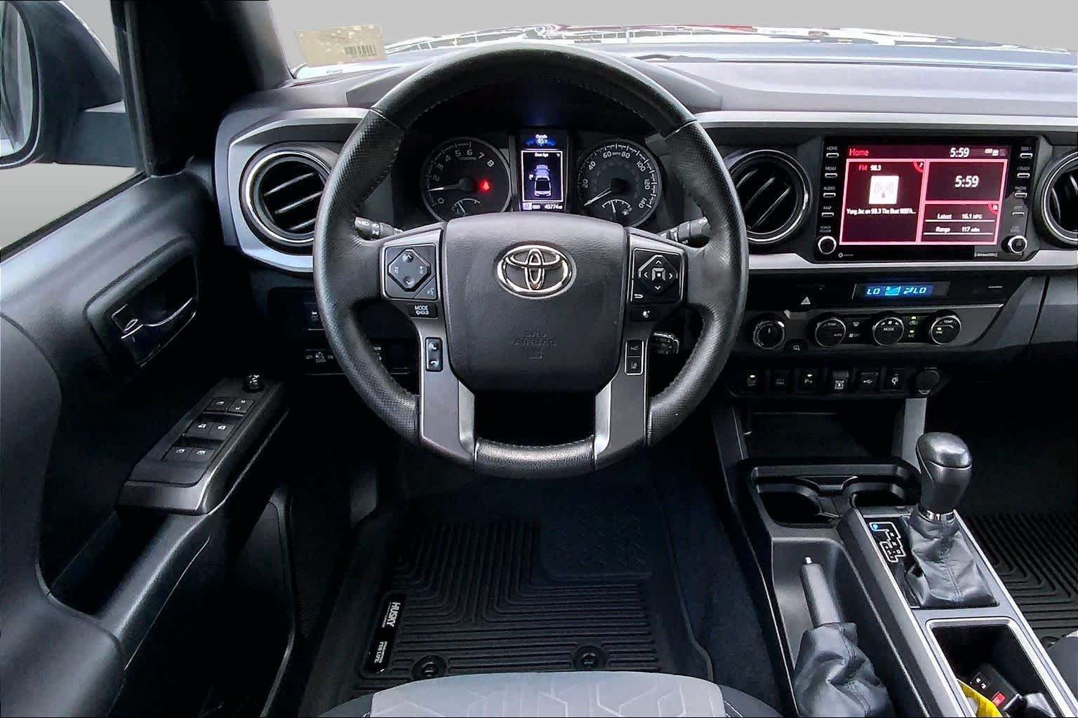 Used 2021 Toyota Tacoma TRD Off-Road w/ Technology Package AWD/4WD image 6