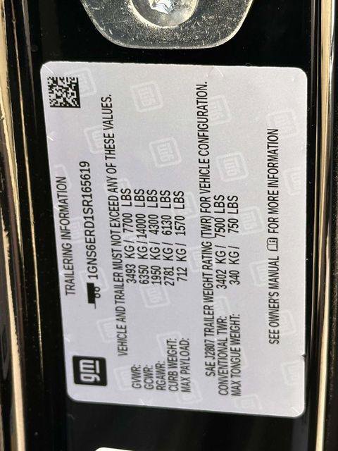 Used 2025 Chevrolet Suburban RST w/ Comfort Package AWD/4WD image 32