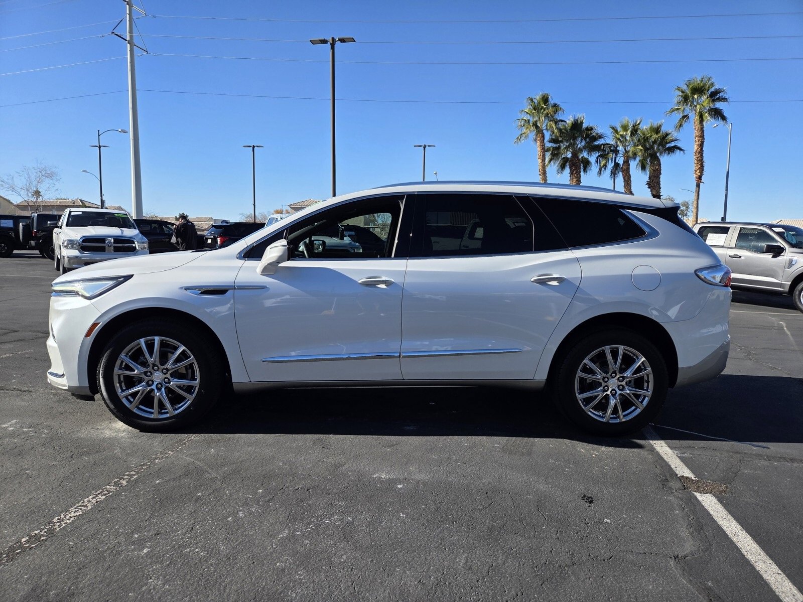 Used 2022 Buick Enclave Premium w/ Experience Buick Package image 3