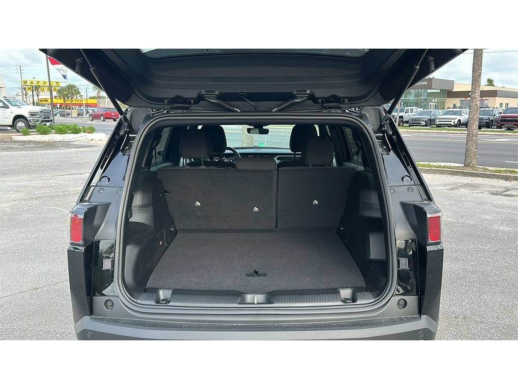 New 2026 Jeep Cherokee Laredo AWD/4WD image 14