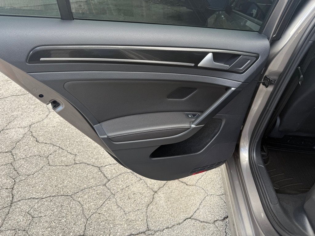 Used 2016 Volkswagen Golf 4-Door AWD/4WD image 63