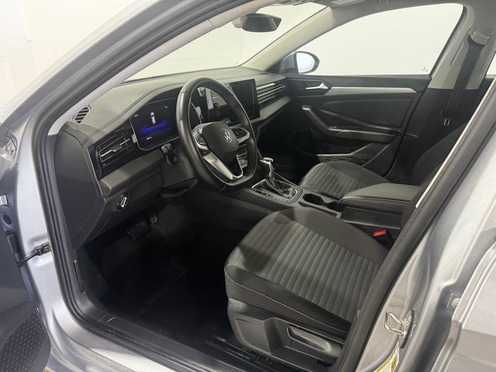 Used 2025 Volkswagen Jetta S FWD image 11