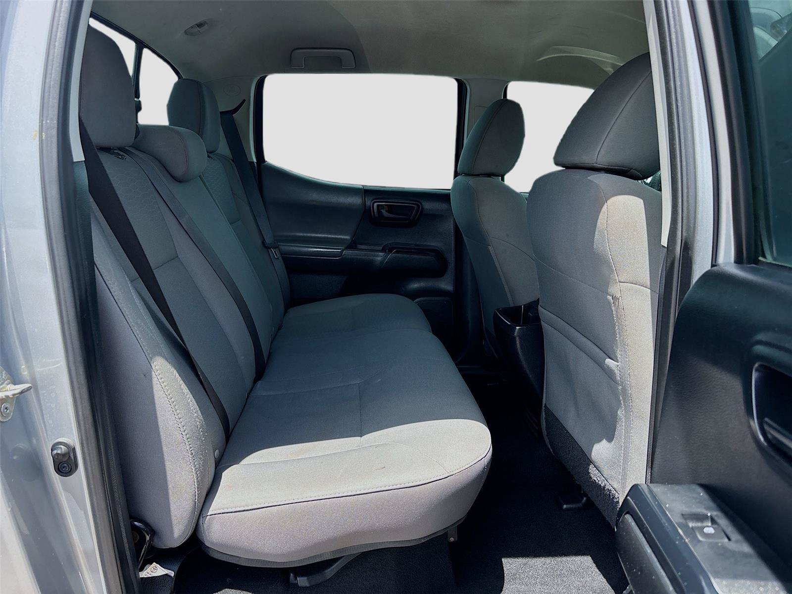 Used 2017 Toyota Tacoma SR RWD image 24