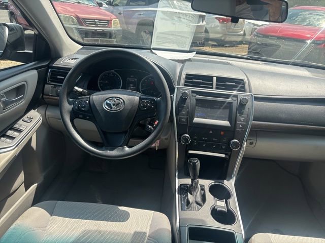 Used 2017 Toyota Camry LE FWD image 10