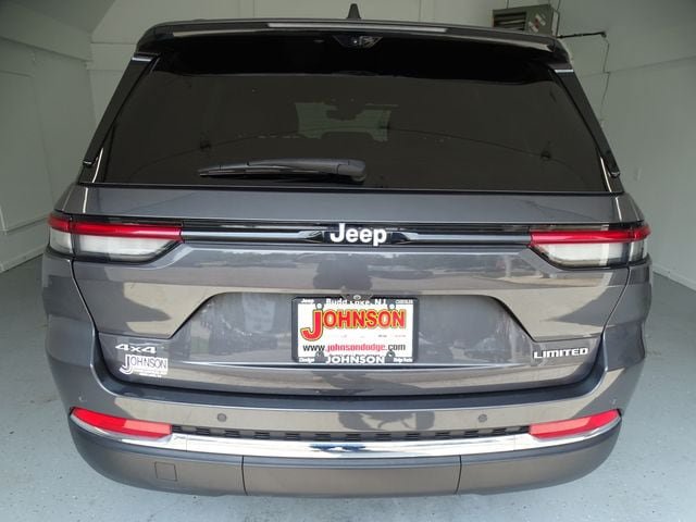 Certified 2025 Jeep Grand Cherokee Limited w/ Luxury Tech Group II AWD/4WD image 23