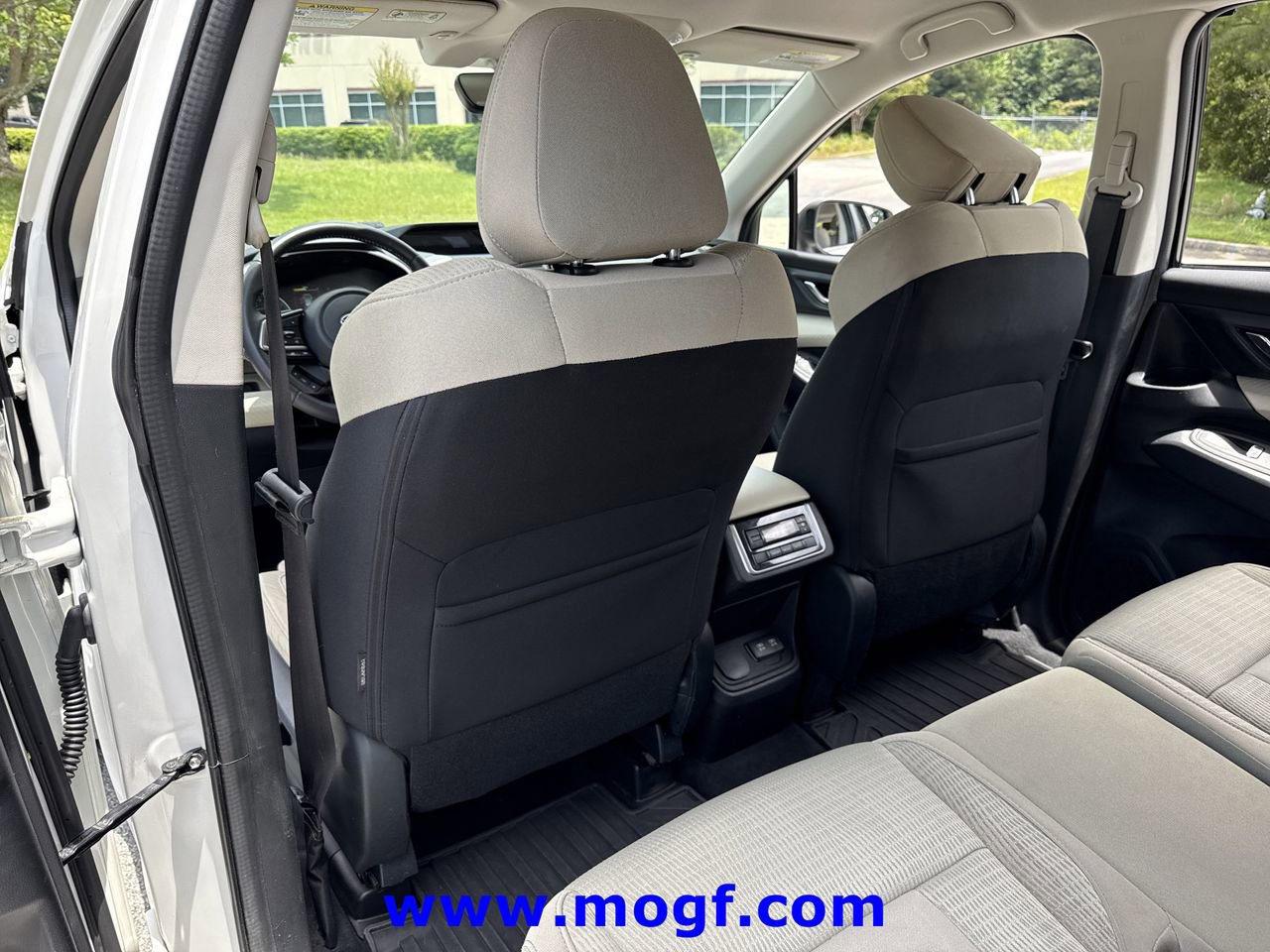 Used 2022 Subaru Ascent Premium w/ Convenience Package AWD/4WD image 19