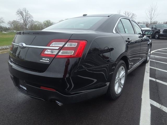 Used 2016 Ford Taurus SEL image 8